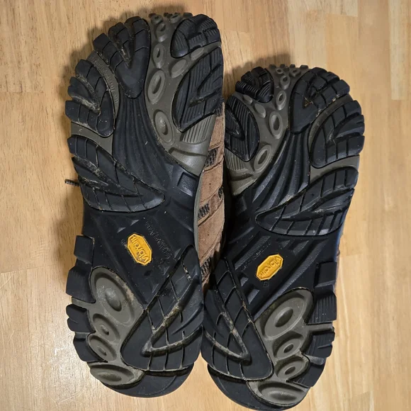 Merrell Men's Brown and Black Athletic Shoes - Picture 3 of 6